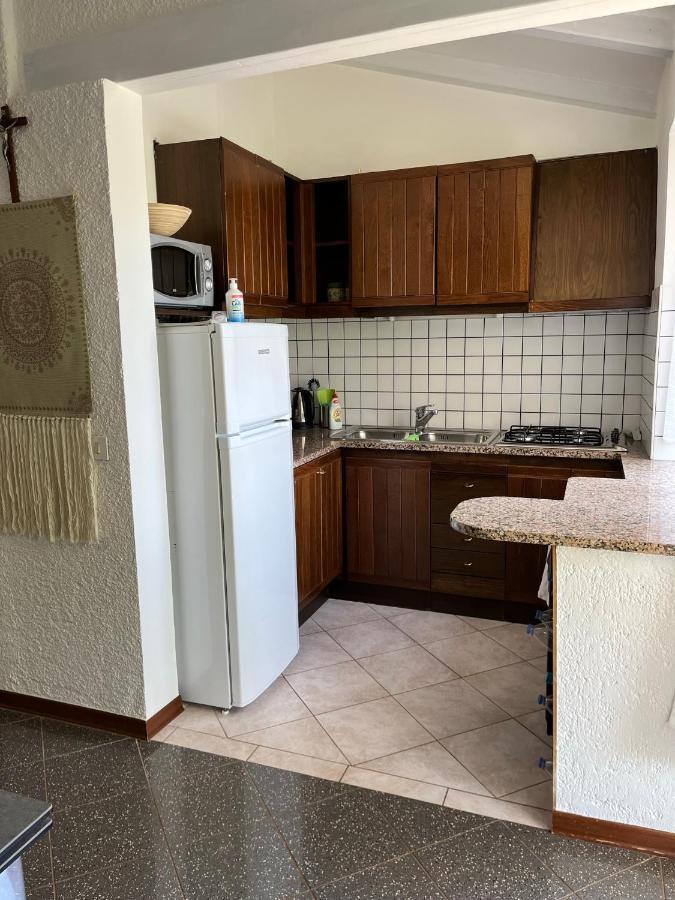 Holiday Home Rosa Gedici Bagian luar foto